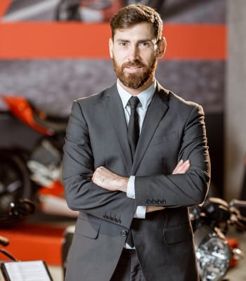 sales-manager-selling-sports-motorcycles-2021-09-24-01-12-26-utc-1.jpg